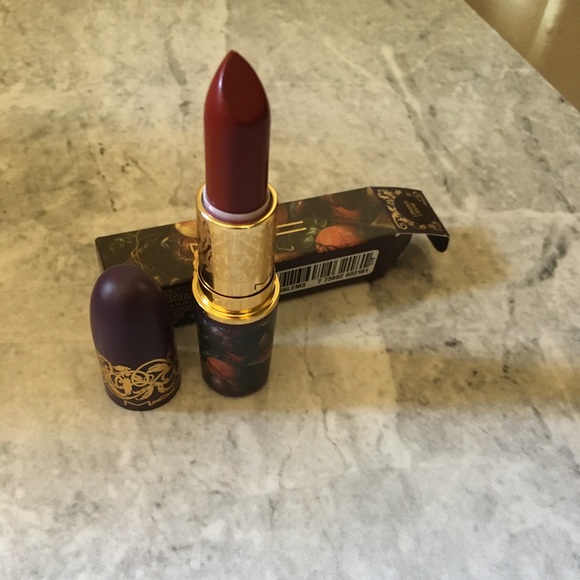 COPY - MAC Cosmetics Tempting Fate Lipstick - Picture 6 of 7
